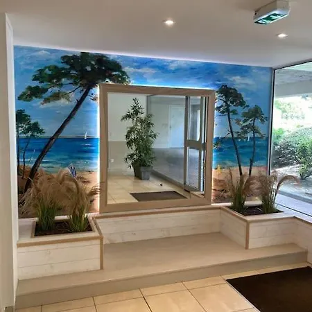 Claire Front De Superbe Vue Bassin Appartement