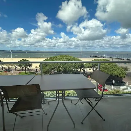 Appartement Claire Front De Superbe Vue Bassin
