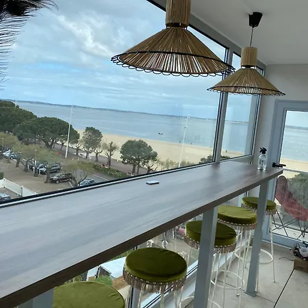 Claire Front De Superbe Vue Bassin Arcachon