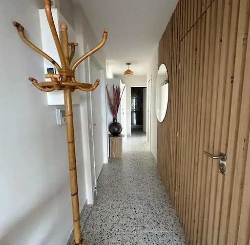 Claire Front De Superbe Vue Bassin *